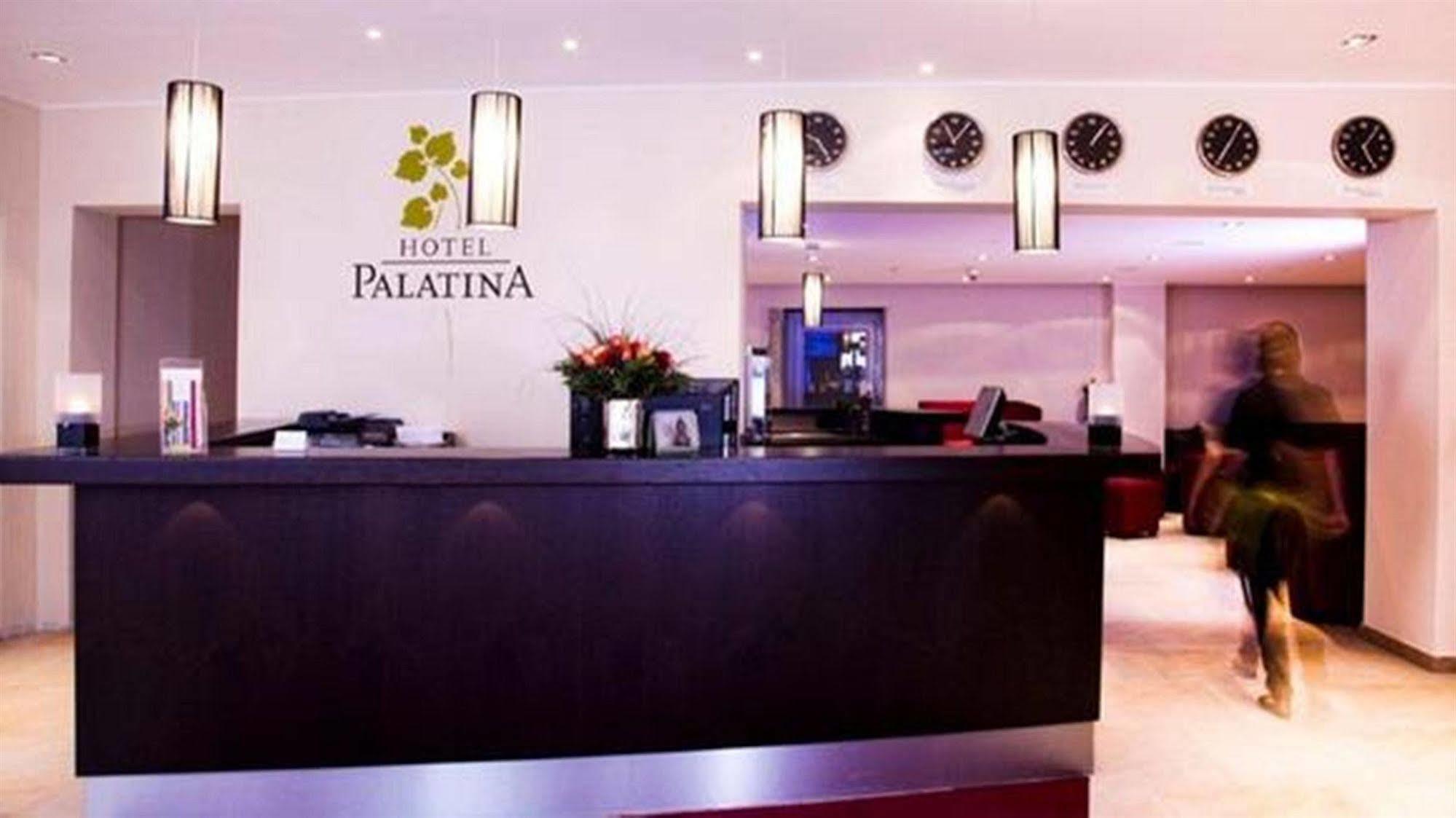 Hotel Palatina "Hotel-Restaurant" Neustadt an der Weinstrasse Exterior photo